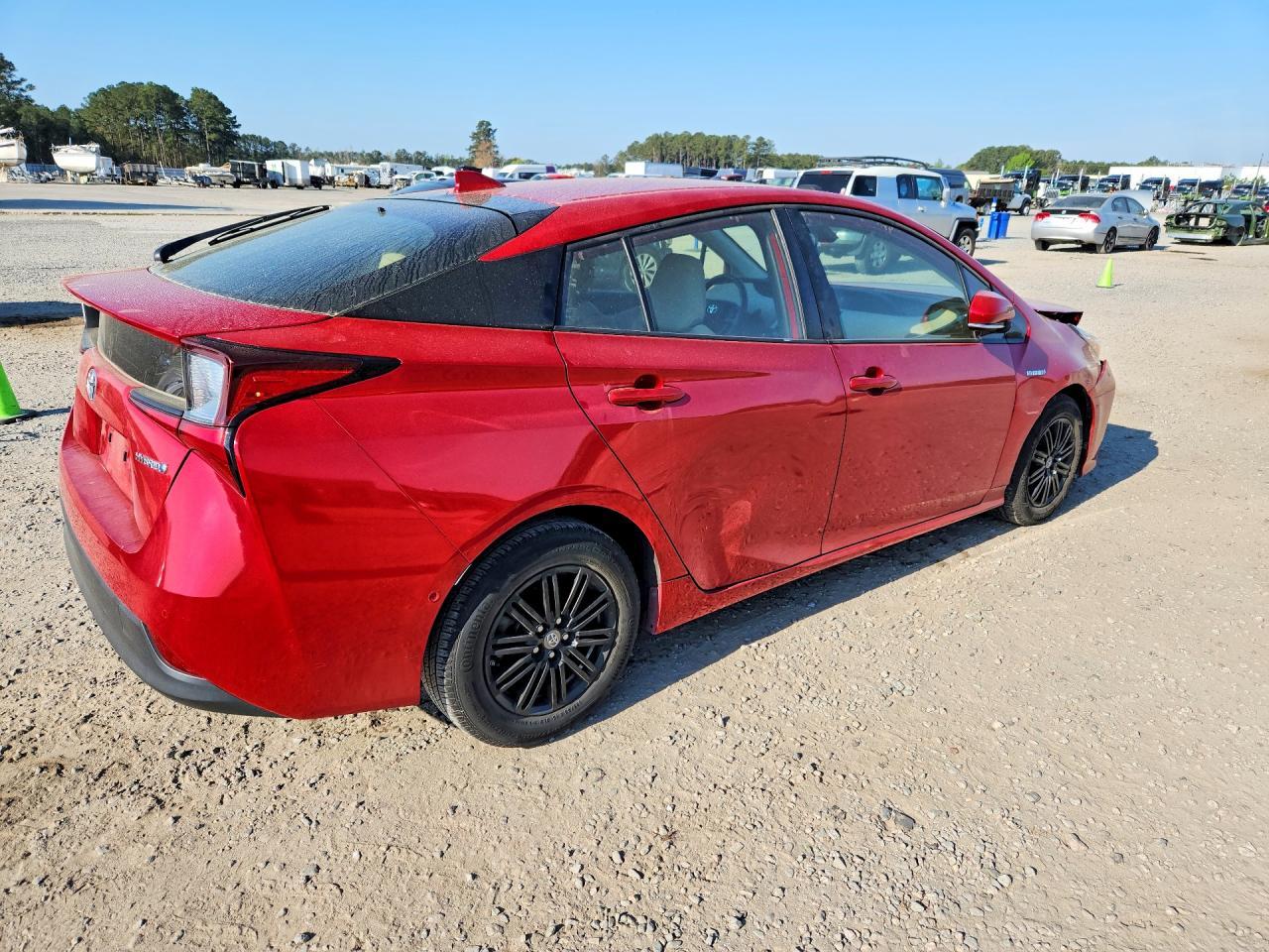 2019 Toyota Prius Le - Image 3
