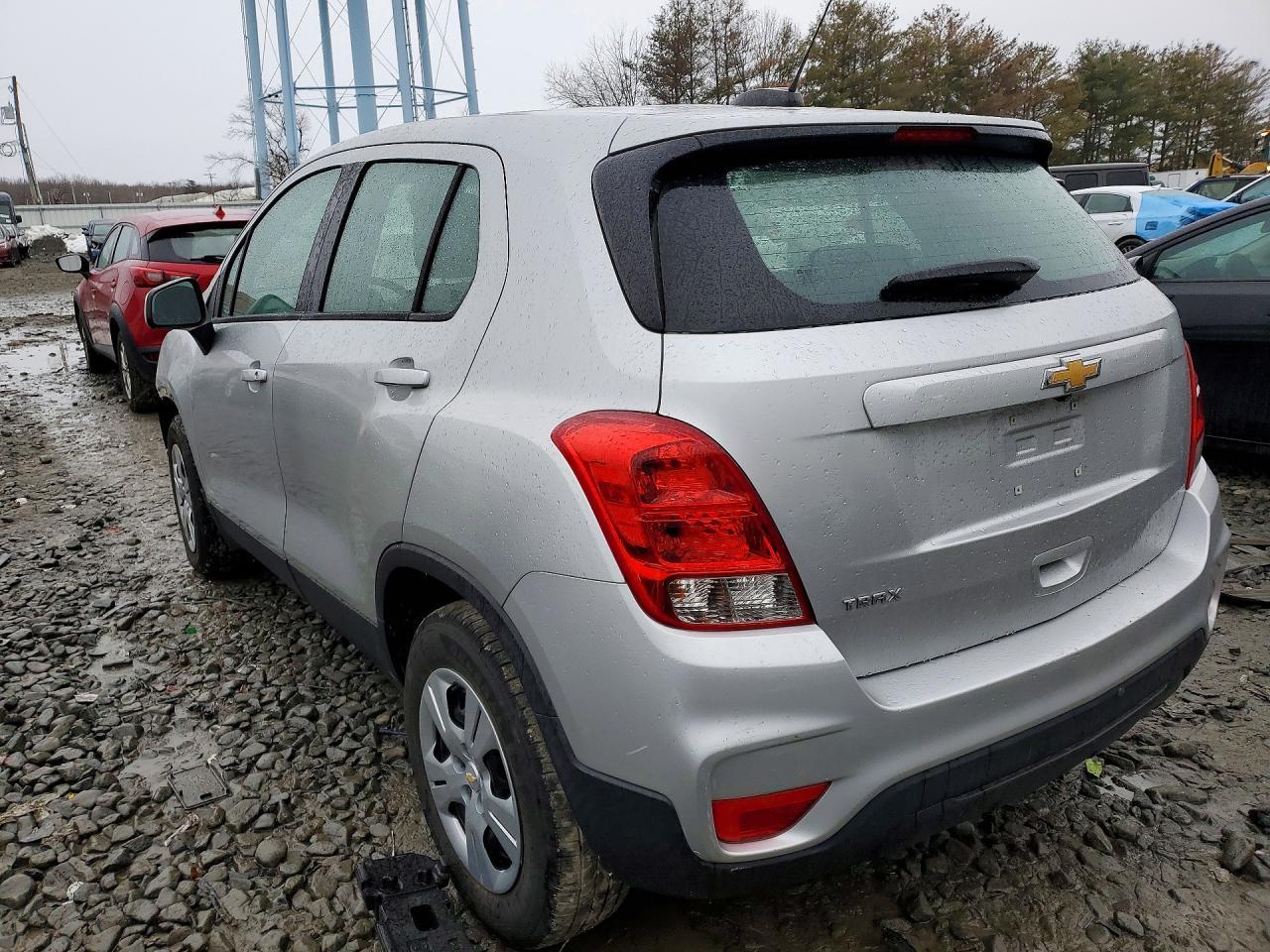 2018 Chevrolet Trax Ls - Фото 2
