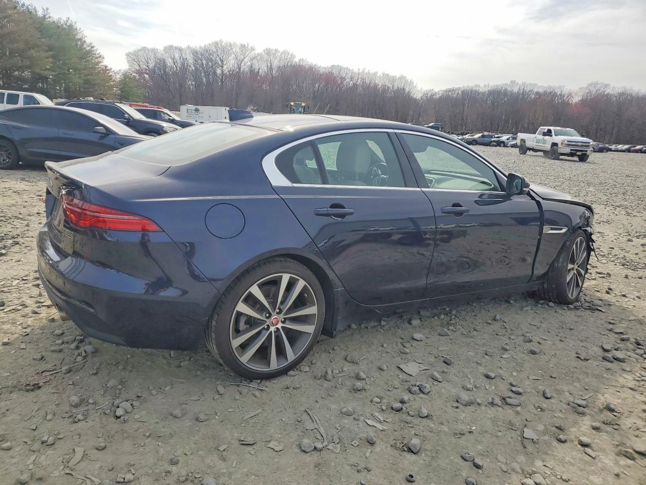 2020 Jaguar Xe S - Image 3