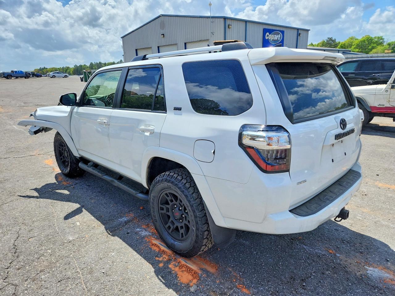 2022 Toyota 4Runner Sr5 - Image 2