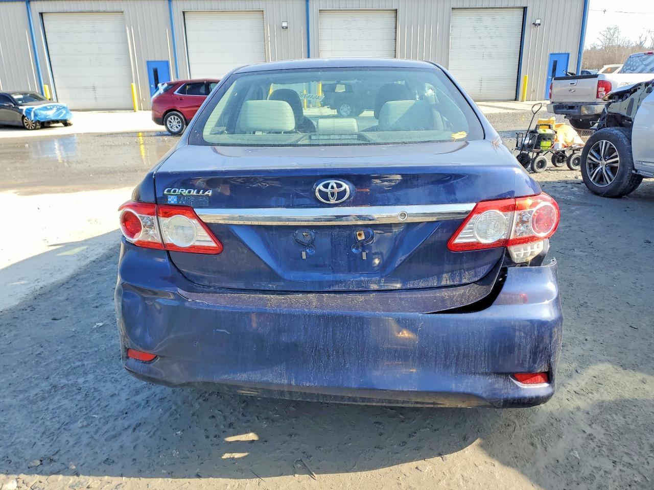 2012 Toyota Corolla L - Фото 6