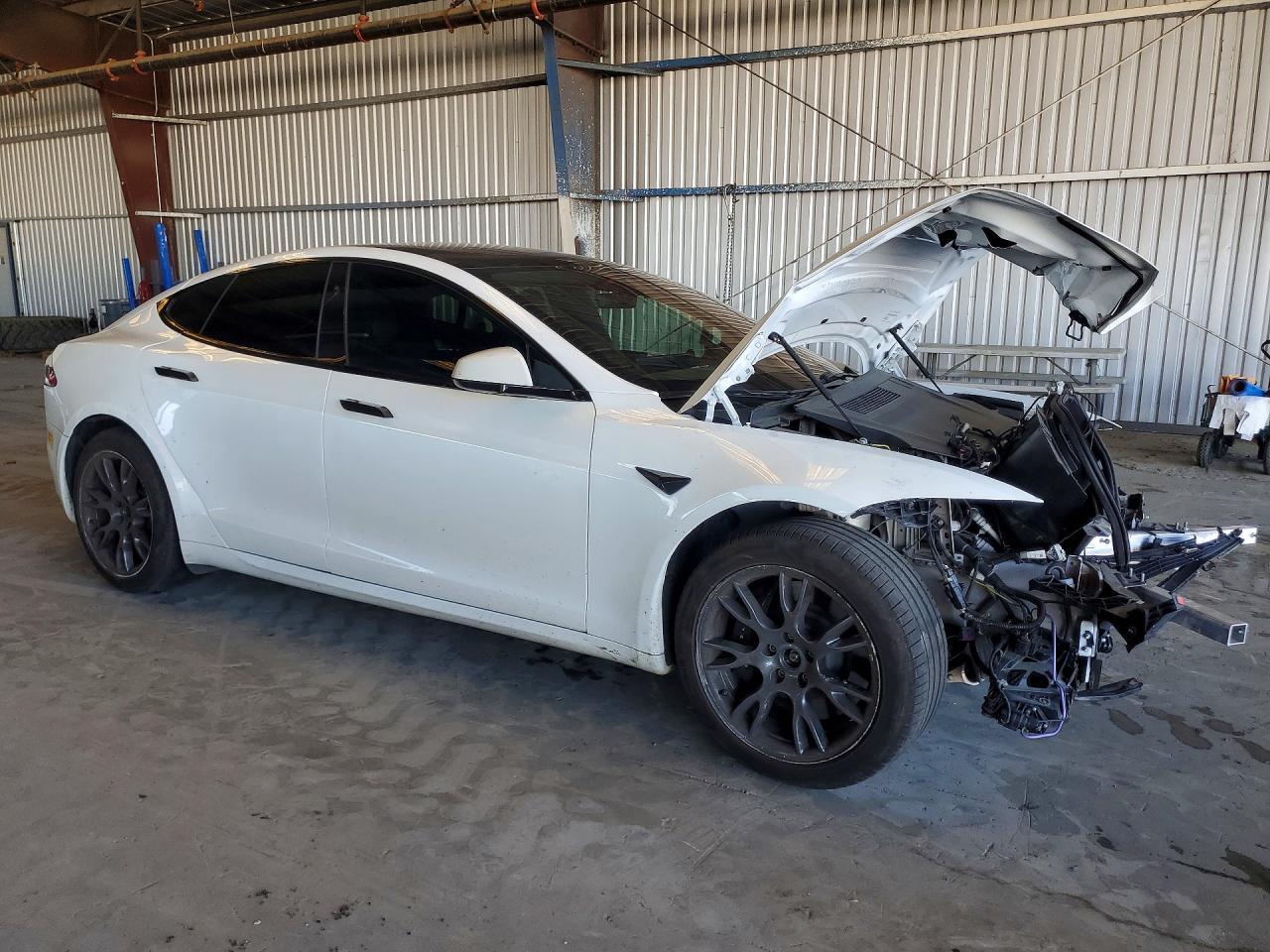 2022 Tesla Model S - Фото 4
