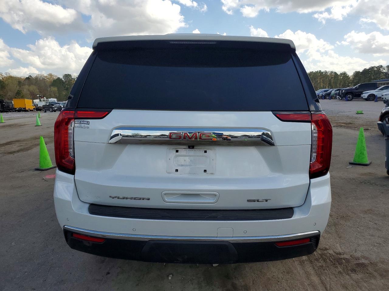 2021 GMC Yukon Slt - Image 6