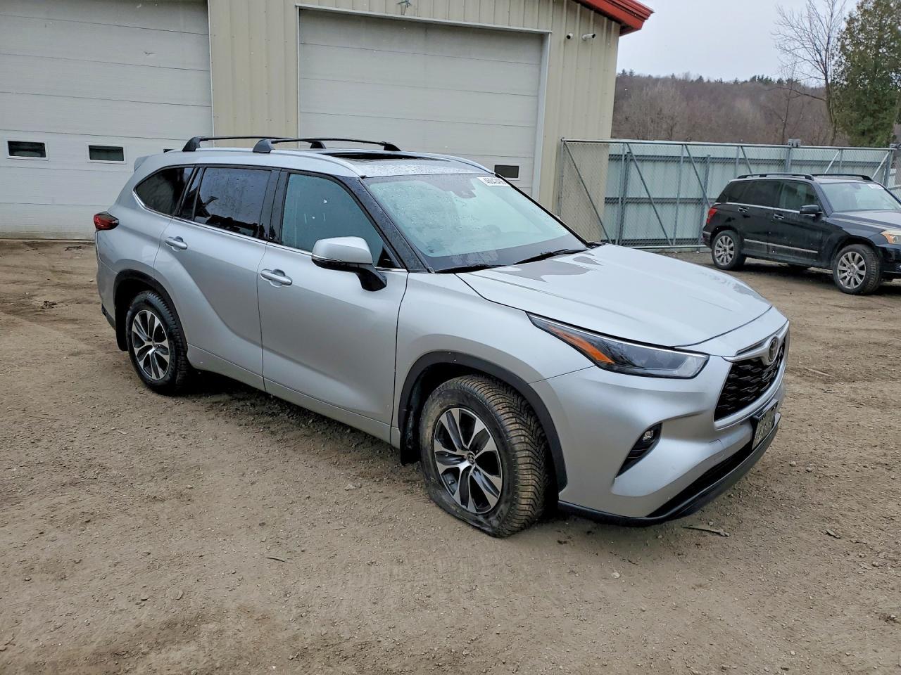 2022 Toyota Highlander Xle - Фото 4