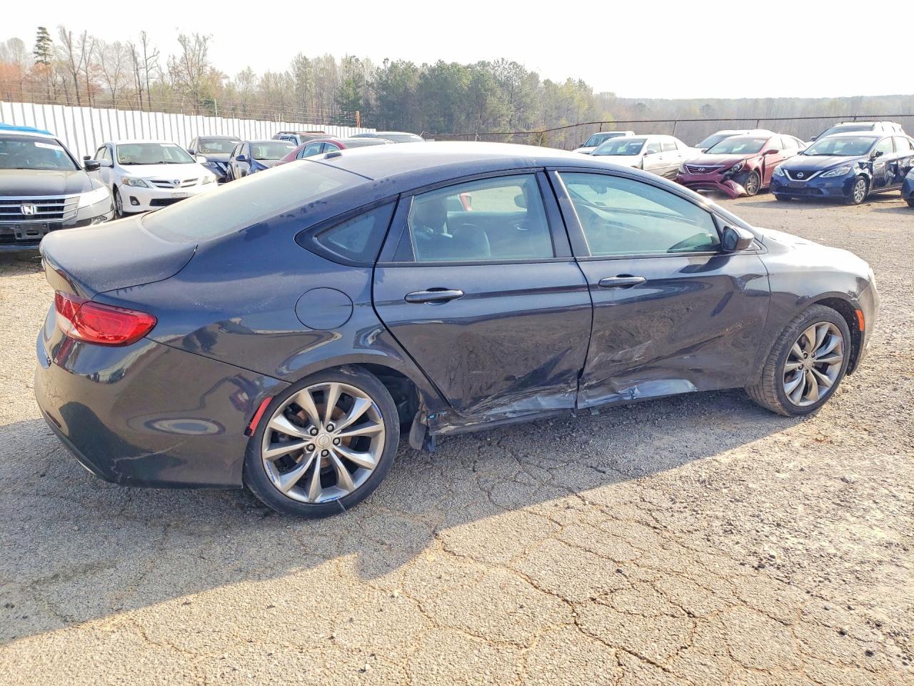 2016 Chrysler 200 - Фото 3
