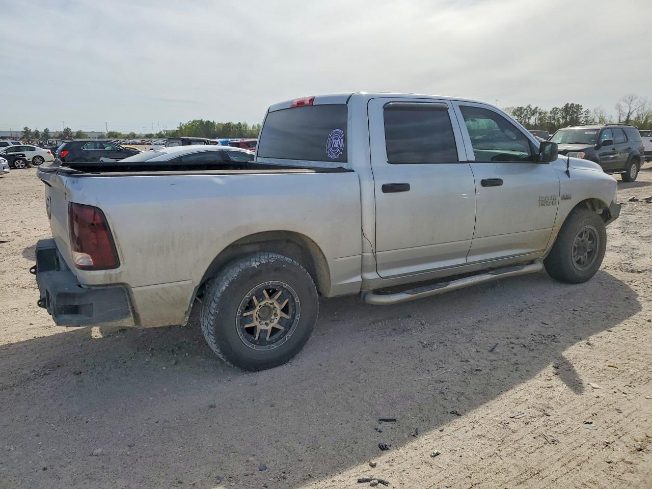 2014 Ram 1500 St - Image 3