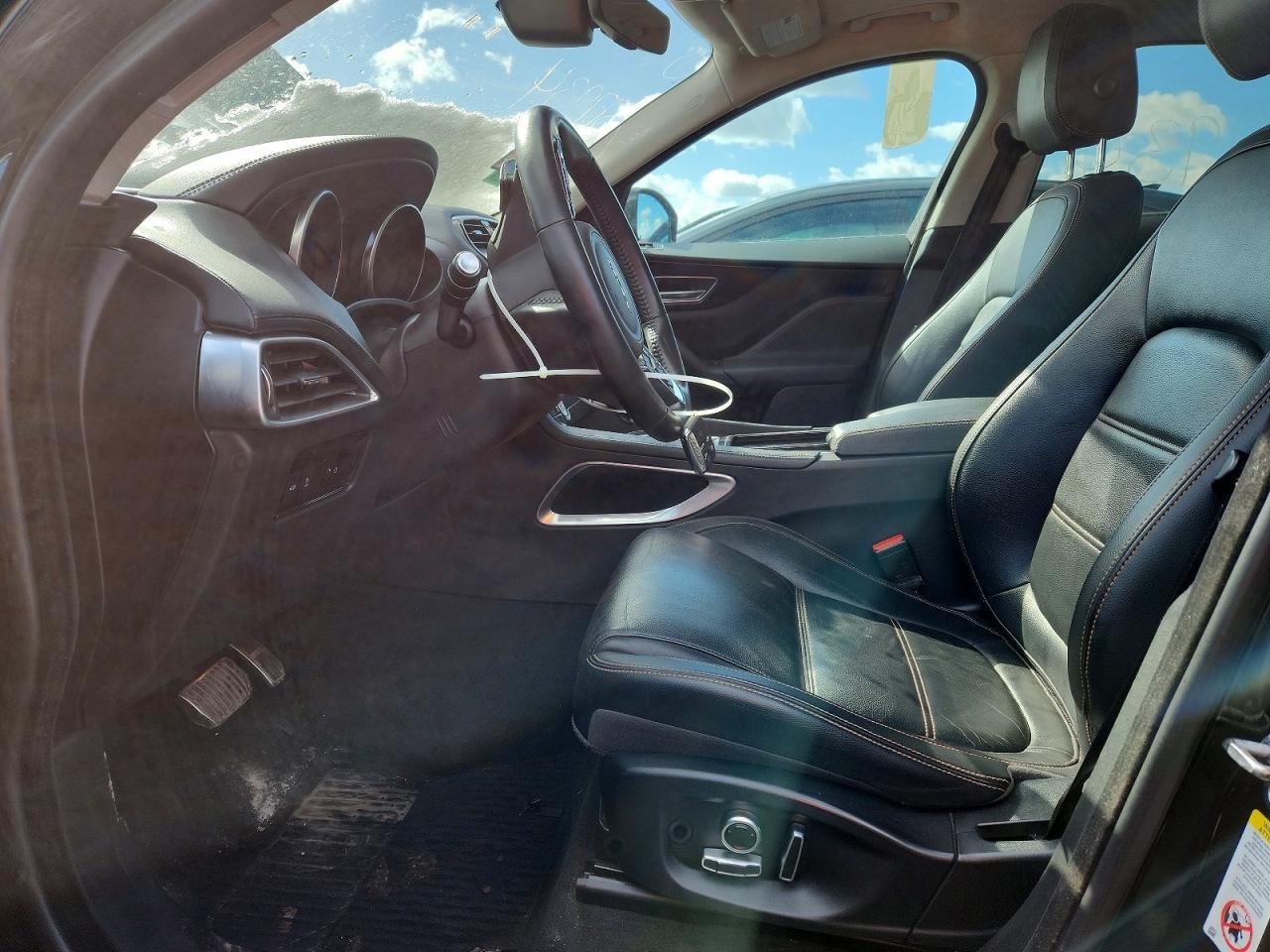 2019 Jaguar F-Pace Prestige - Image 7