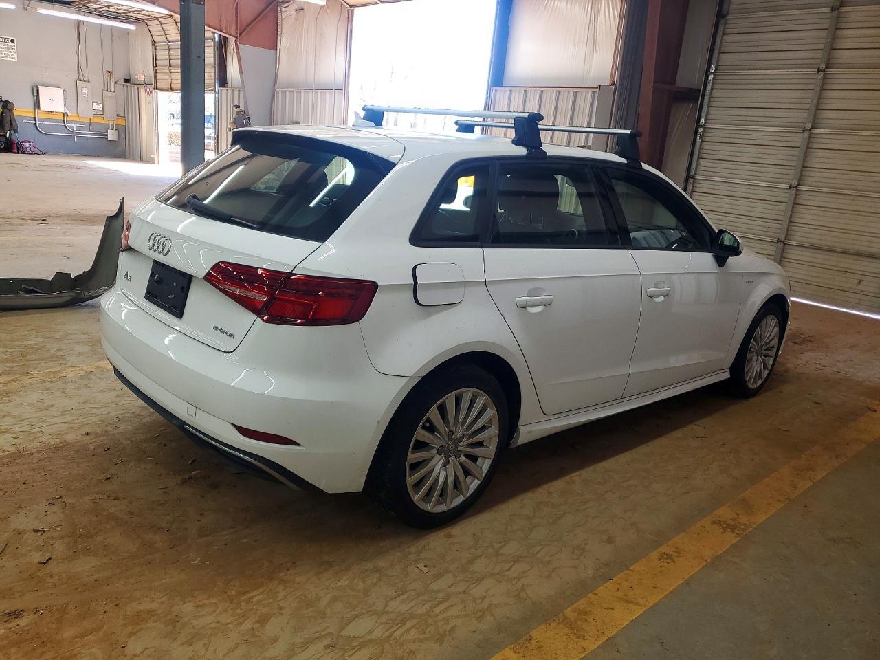 2017 Audi A3 E-Tron Hatchback Premium - Image 3