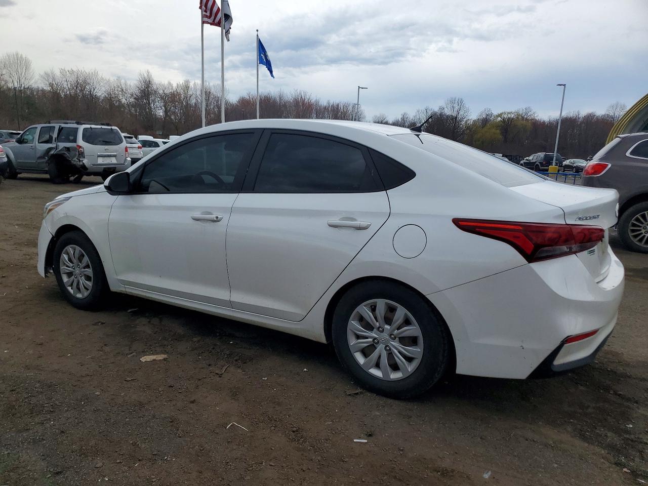 2020 Hyundai Accent Se - Image 2