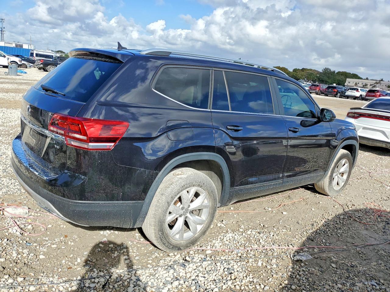 2019 Volkswagen Atlas Se - Фото 3
