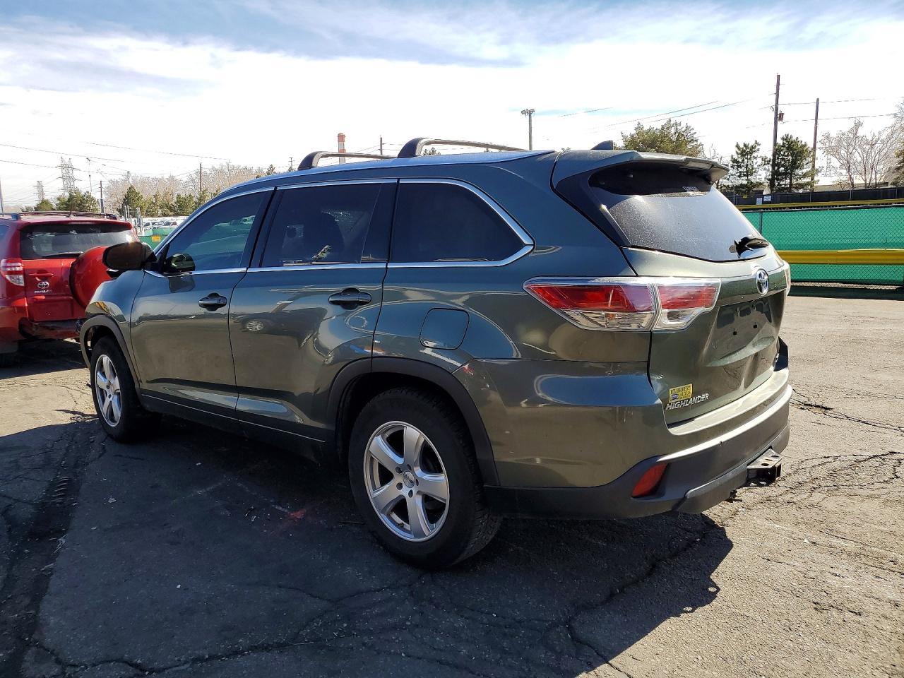 2015 Toyota Highlander Xle - Image 2