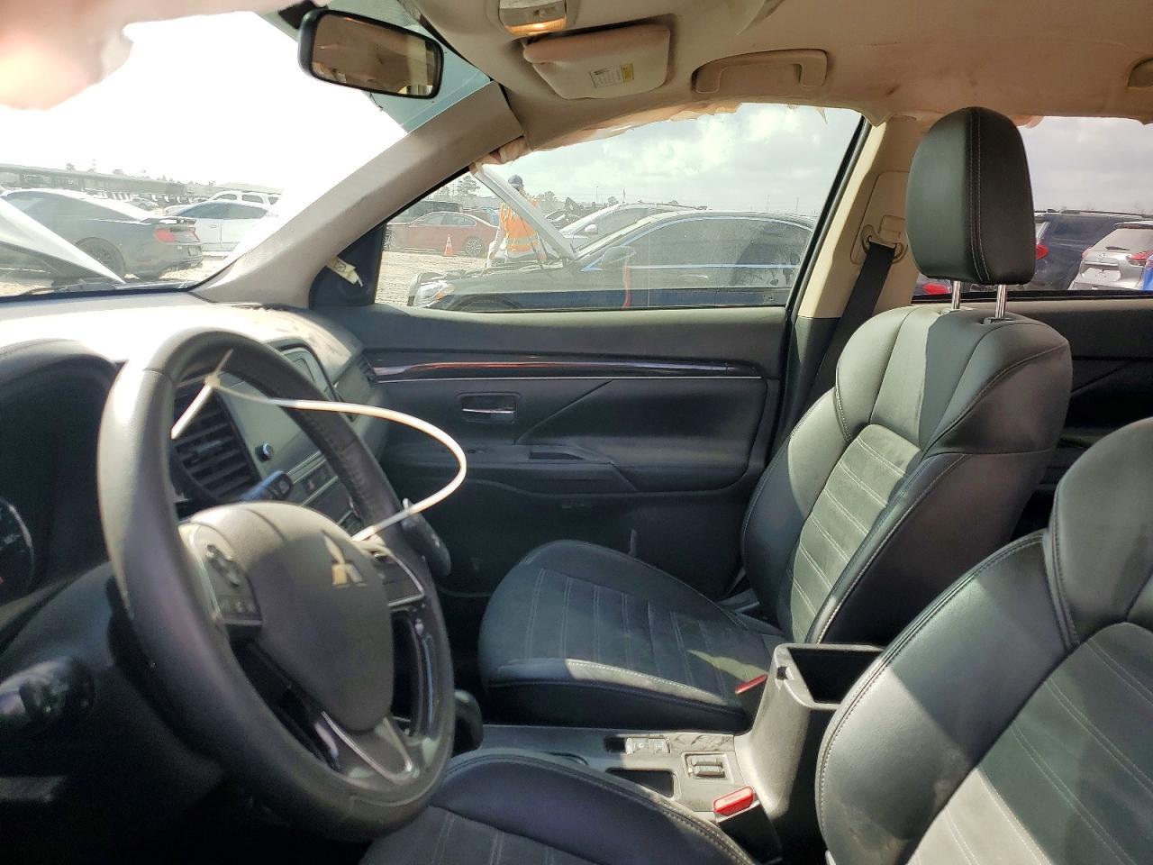 2019 Mitsubishi Outlander Se - Фото 7