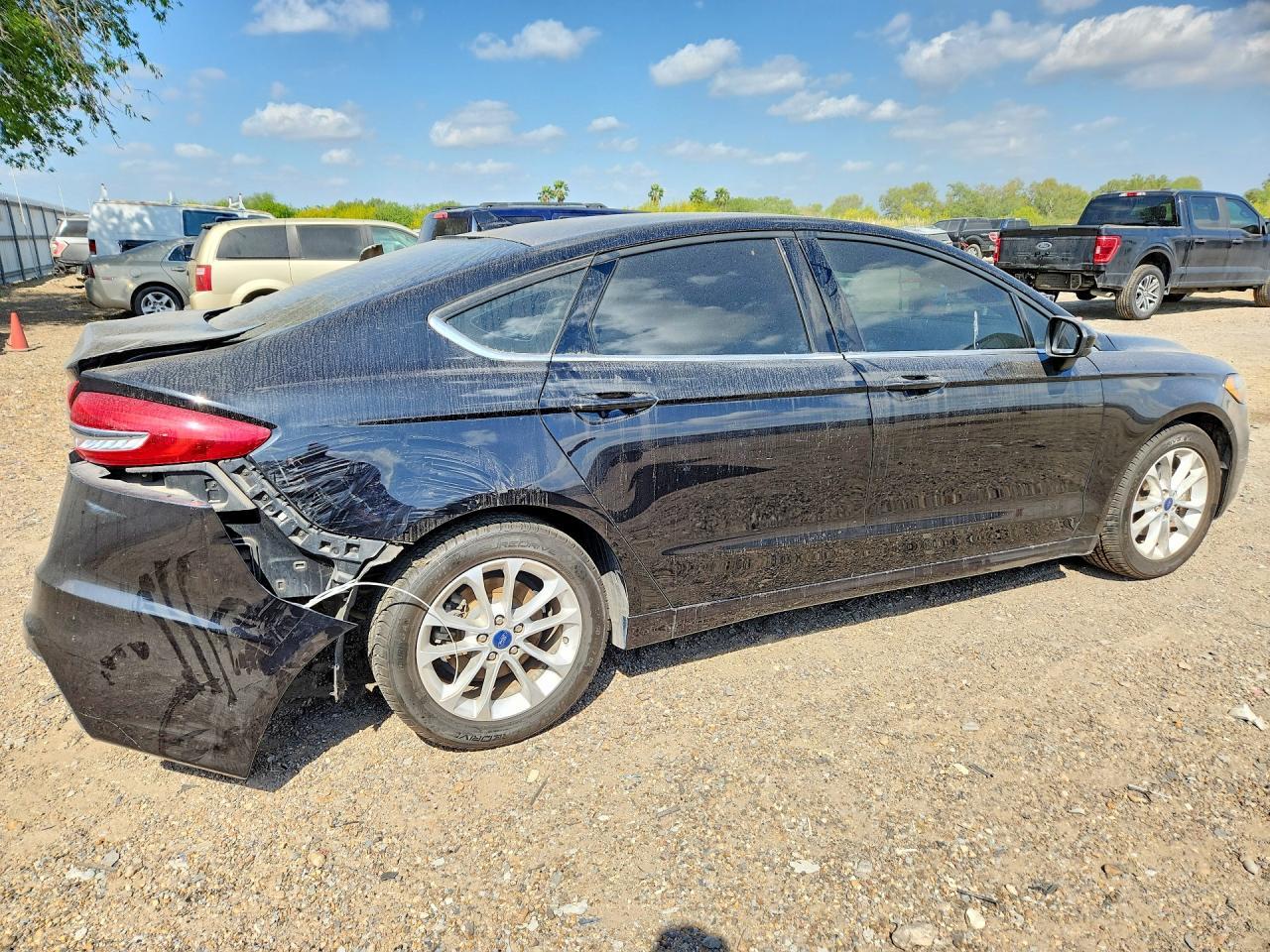 2020 Ford Fusion Se - Фото 3