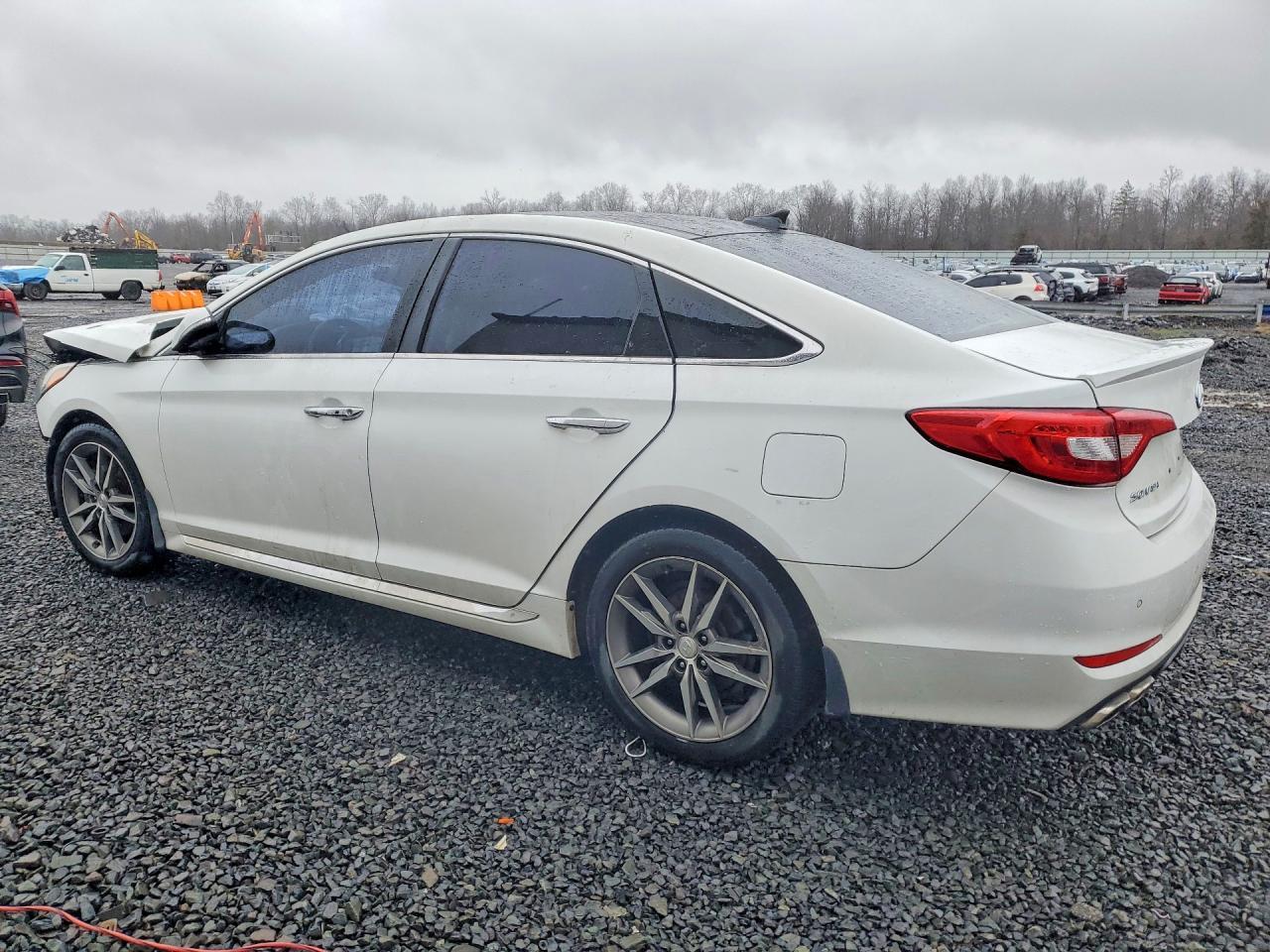 2015 Hyundai Sonata Sport 2.0T - Image 2