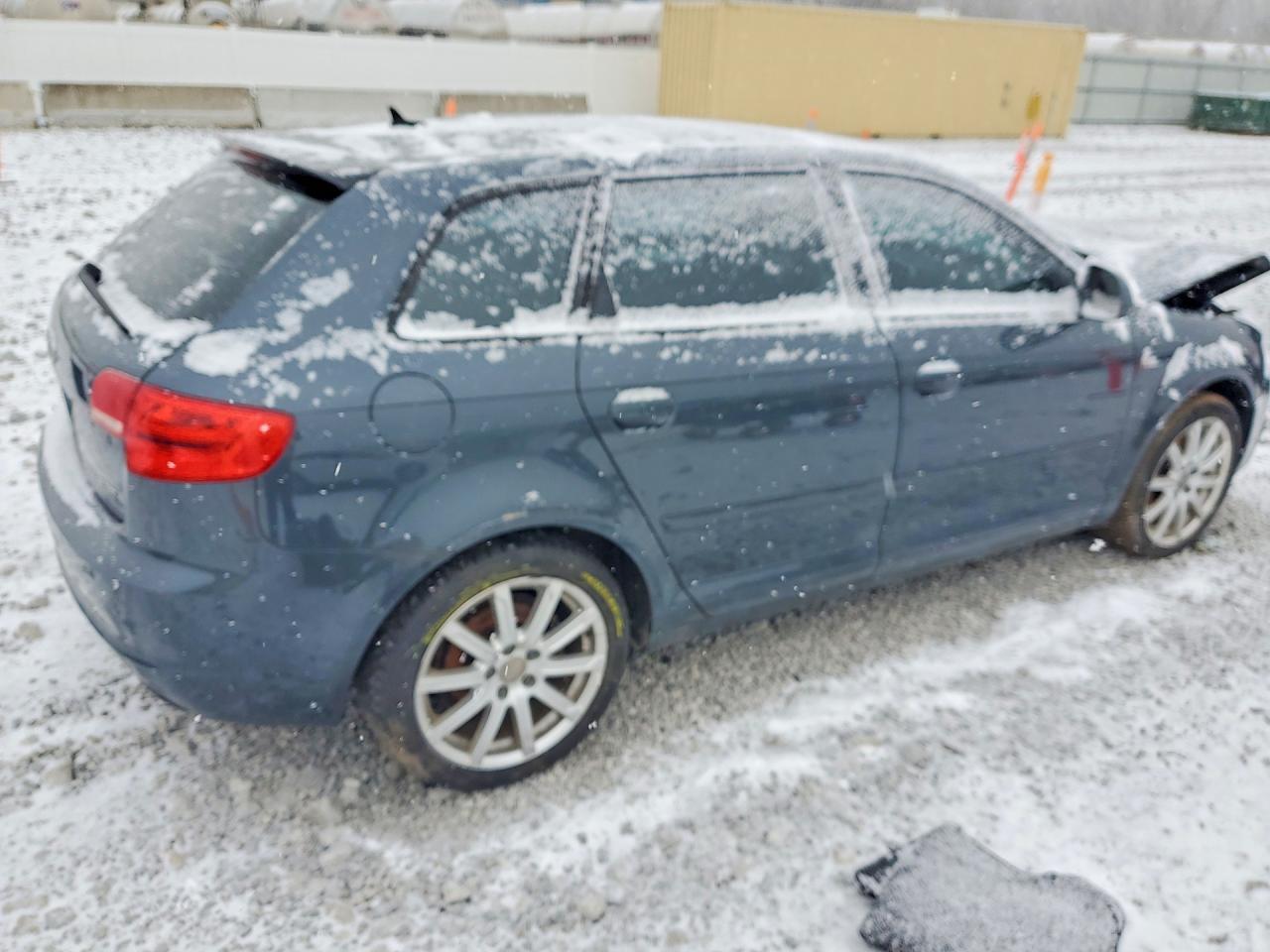2010 Audi A3 Premium Plus - Фото 3
