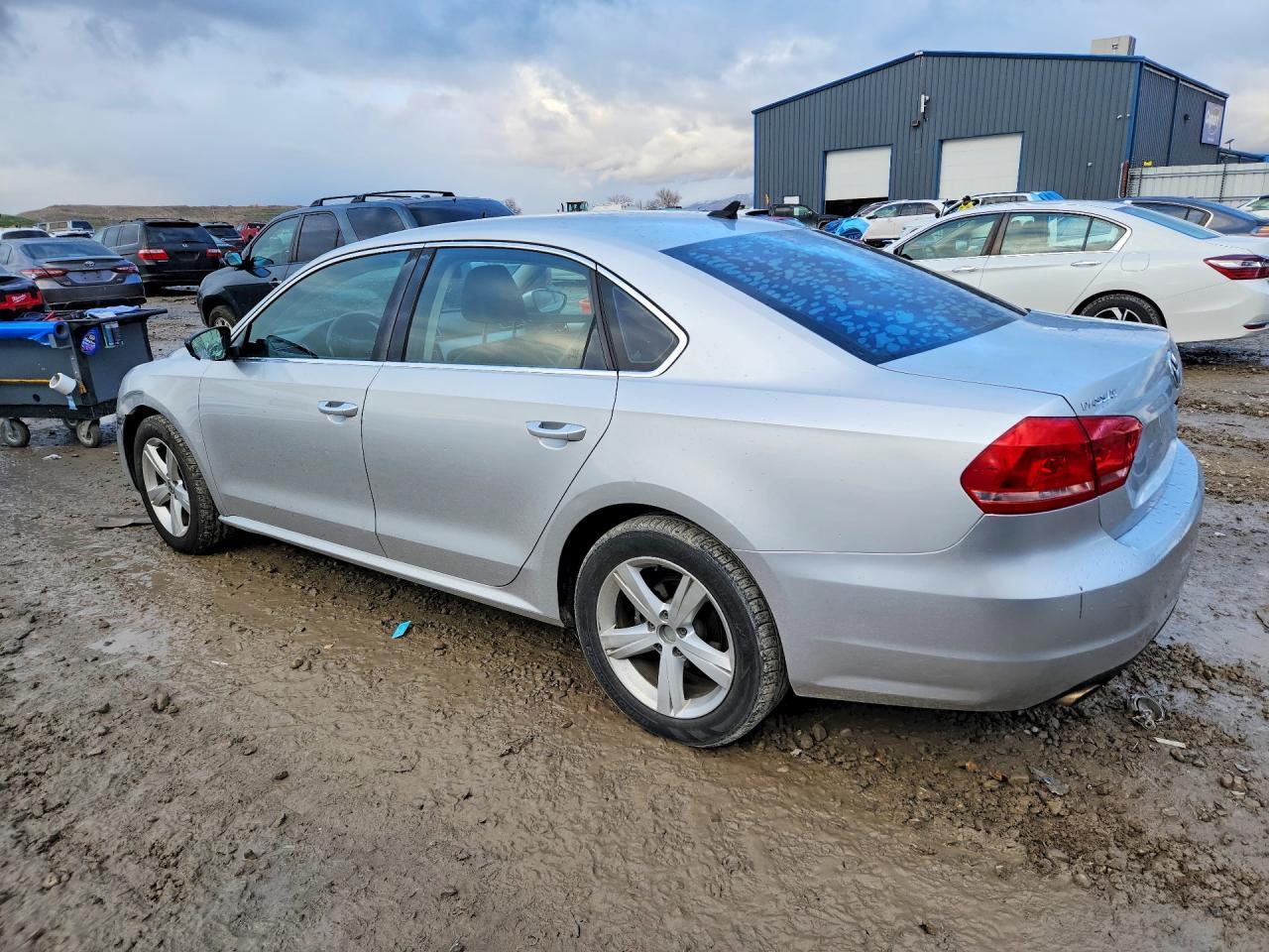 2012 Volkswagen Passat - Фото 2