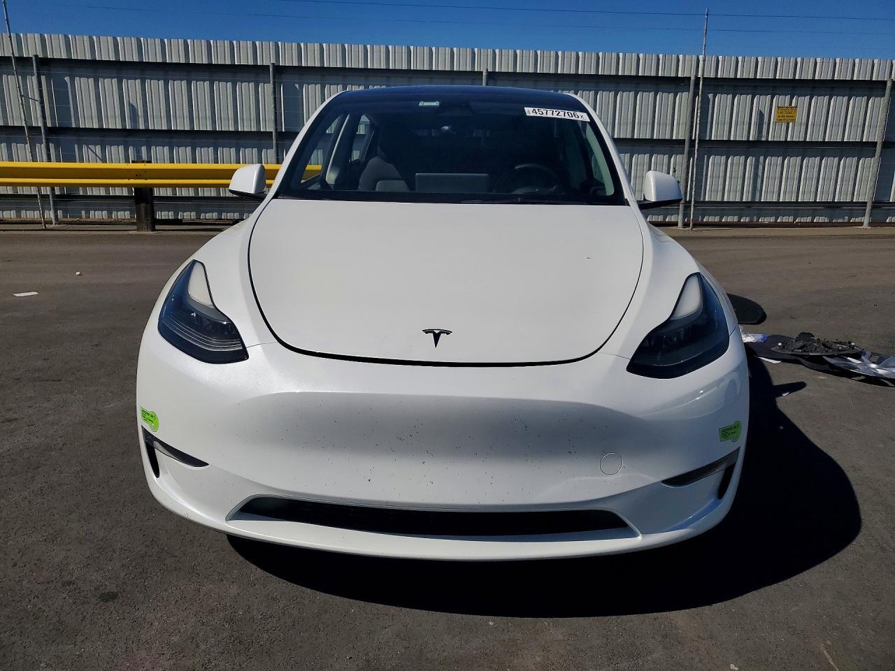 2023 Tesla Model Y - Фото 5