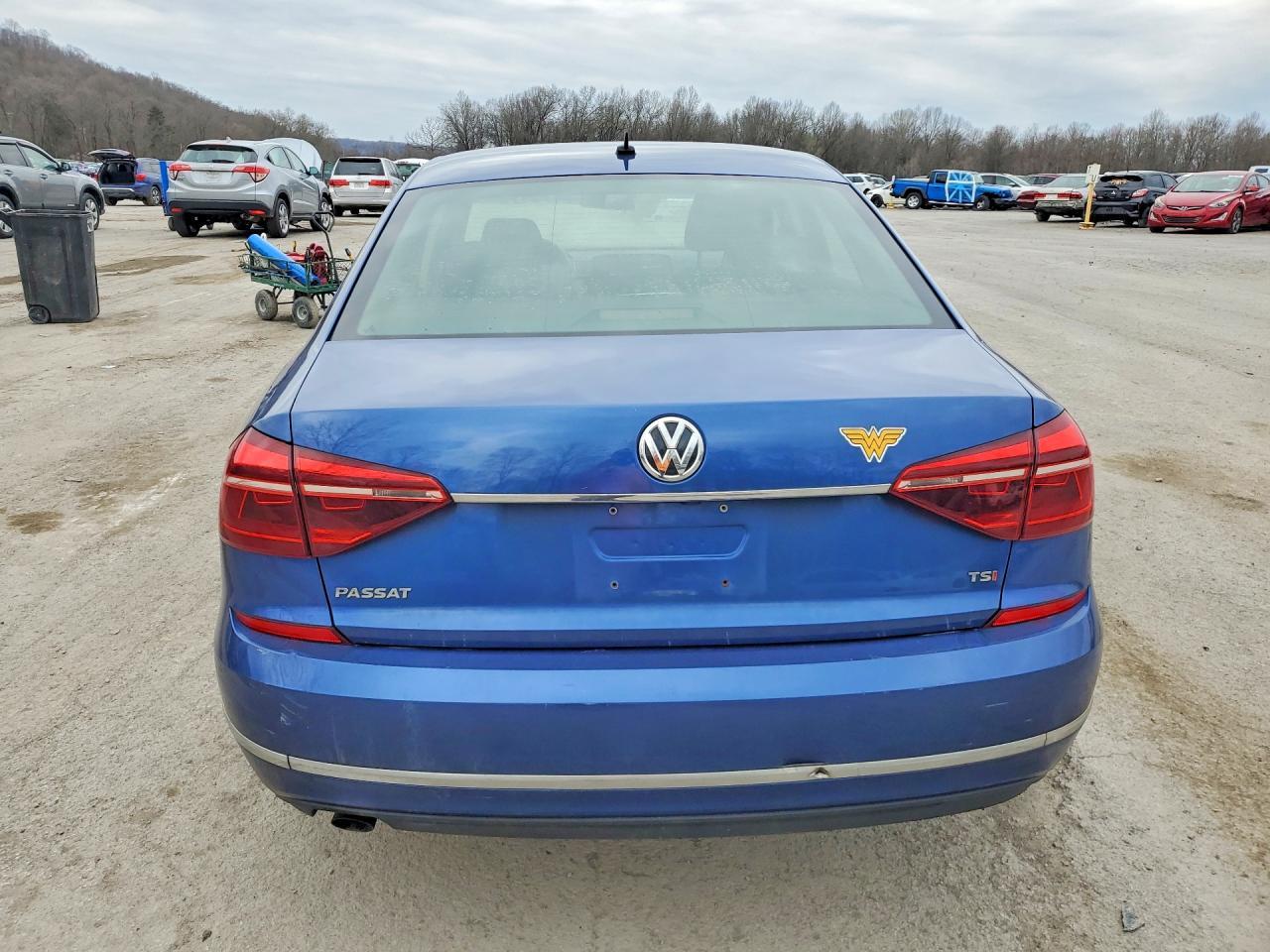 2017 Volkswagen Passat S - Фото 6