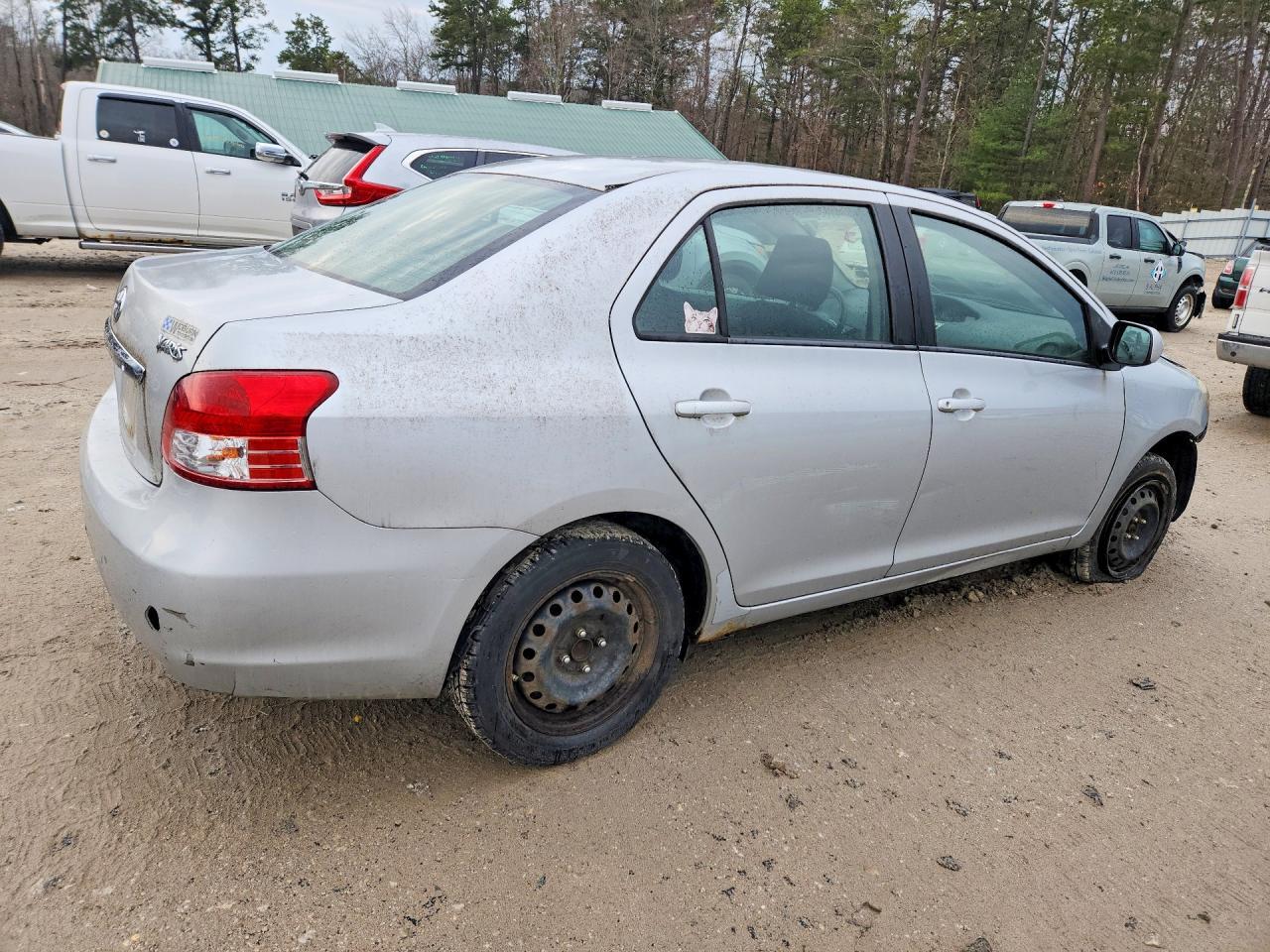 2009 Toyota Yaris Base - Image 3