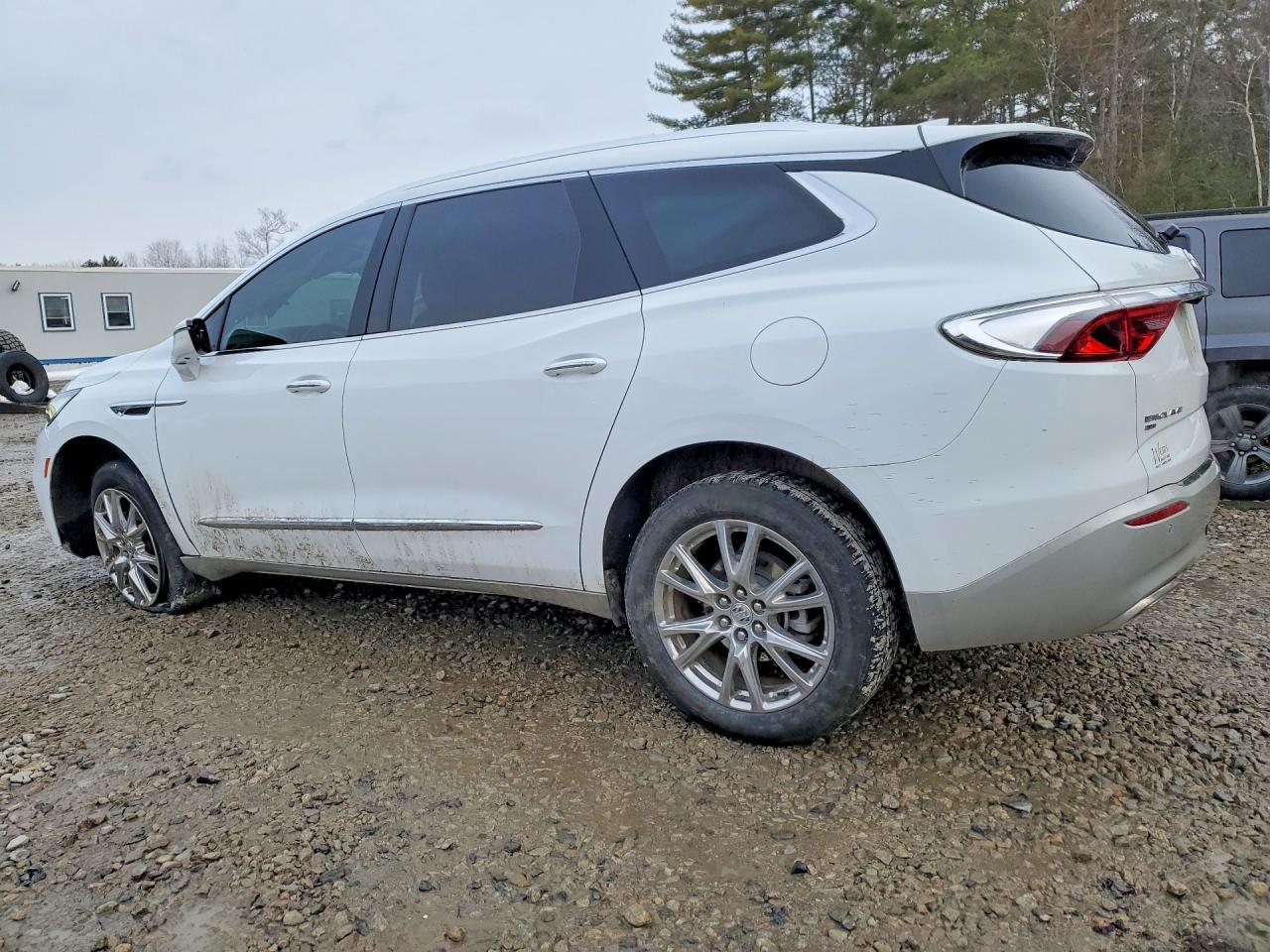 2023 Buick Enclave Premium - Фото 2