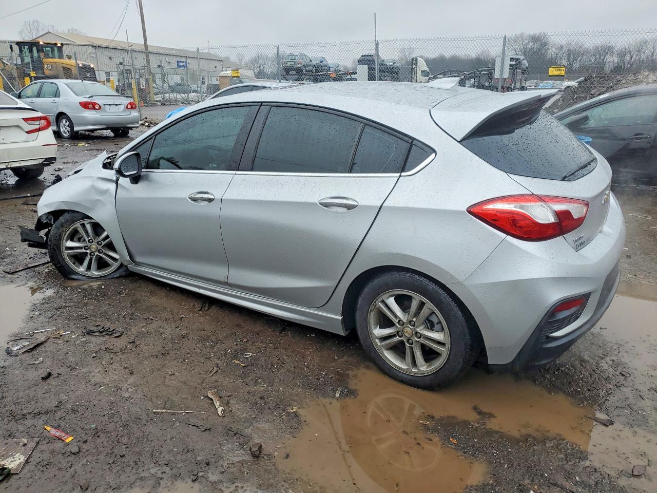 2017 Chevrolet Cruze Lt - Фото 2