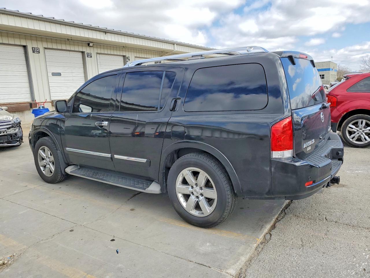 2014 Nissan Armada - Фото 2