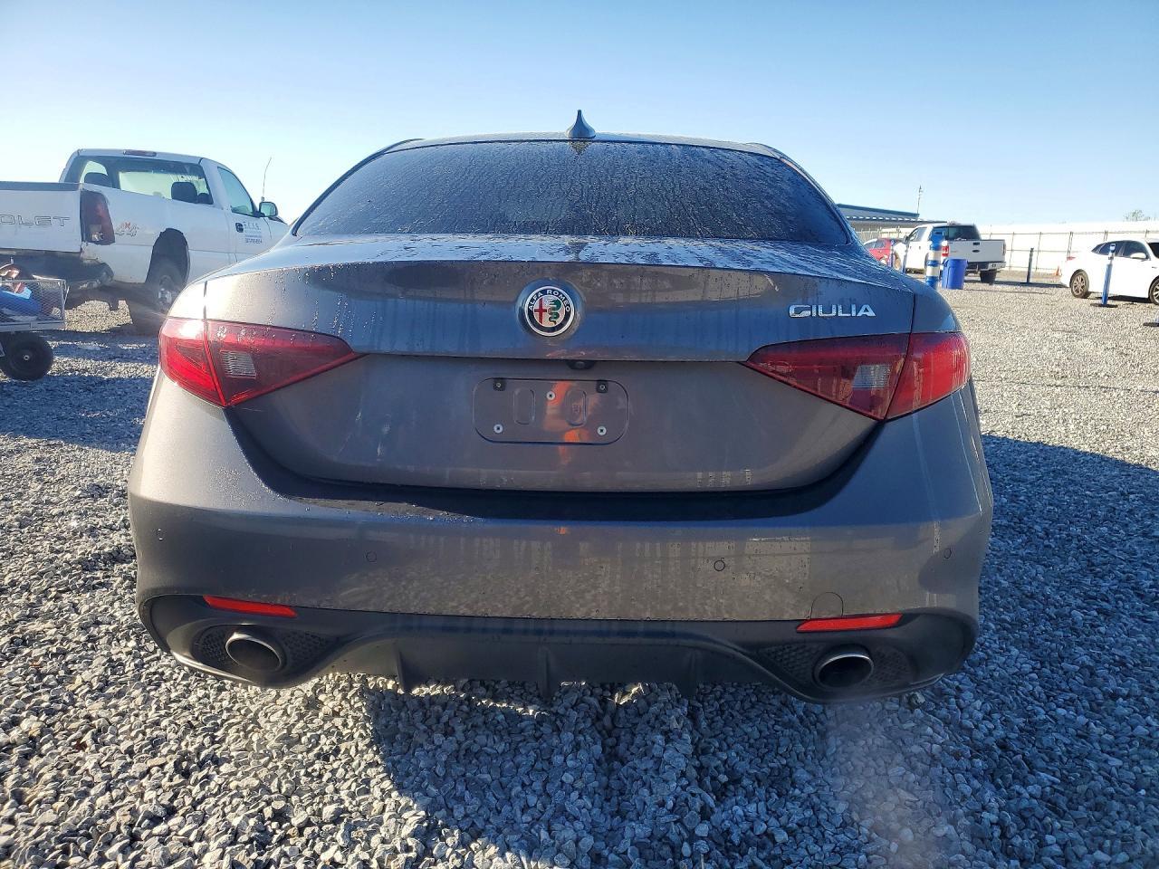 2018 Alfa Romeo Giulia - Фото 6