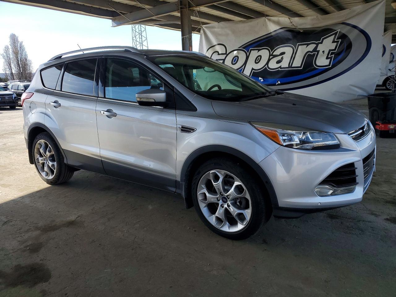 2014 Ford Escape Titanium - Image 4