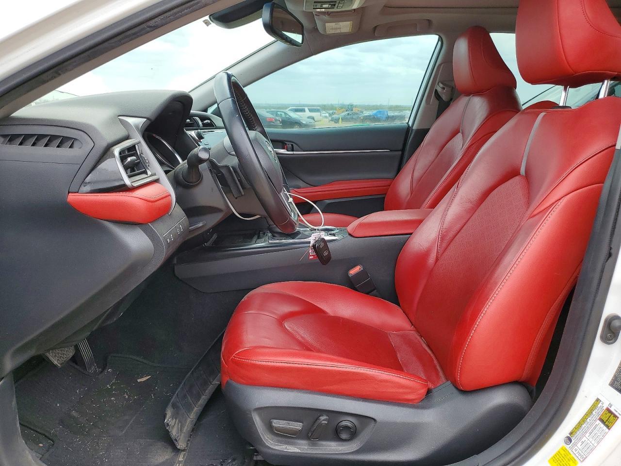 2020 Toyota Camry Xse - Фото 7