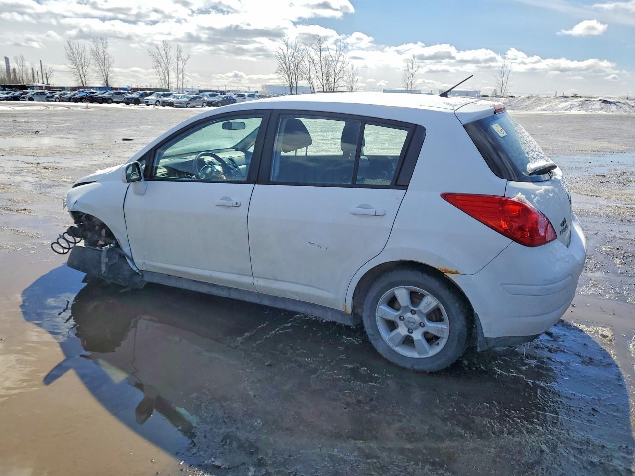 2009 Nissan Versa 1.8 S - Фото 2