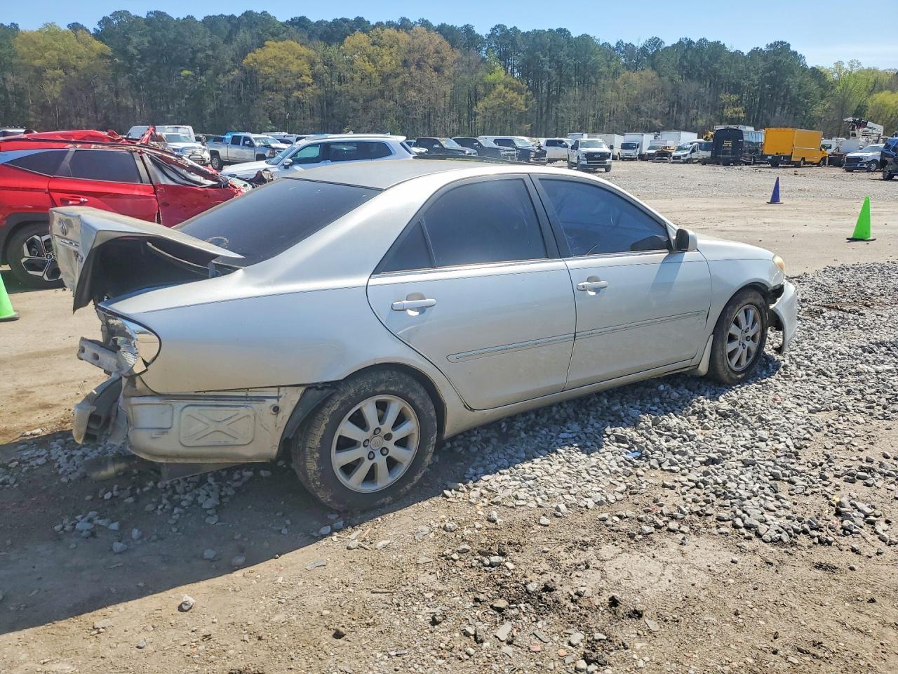 2004 Toyota Camry Xle V6 - Image 3