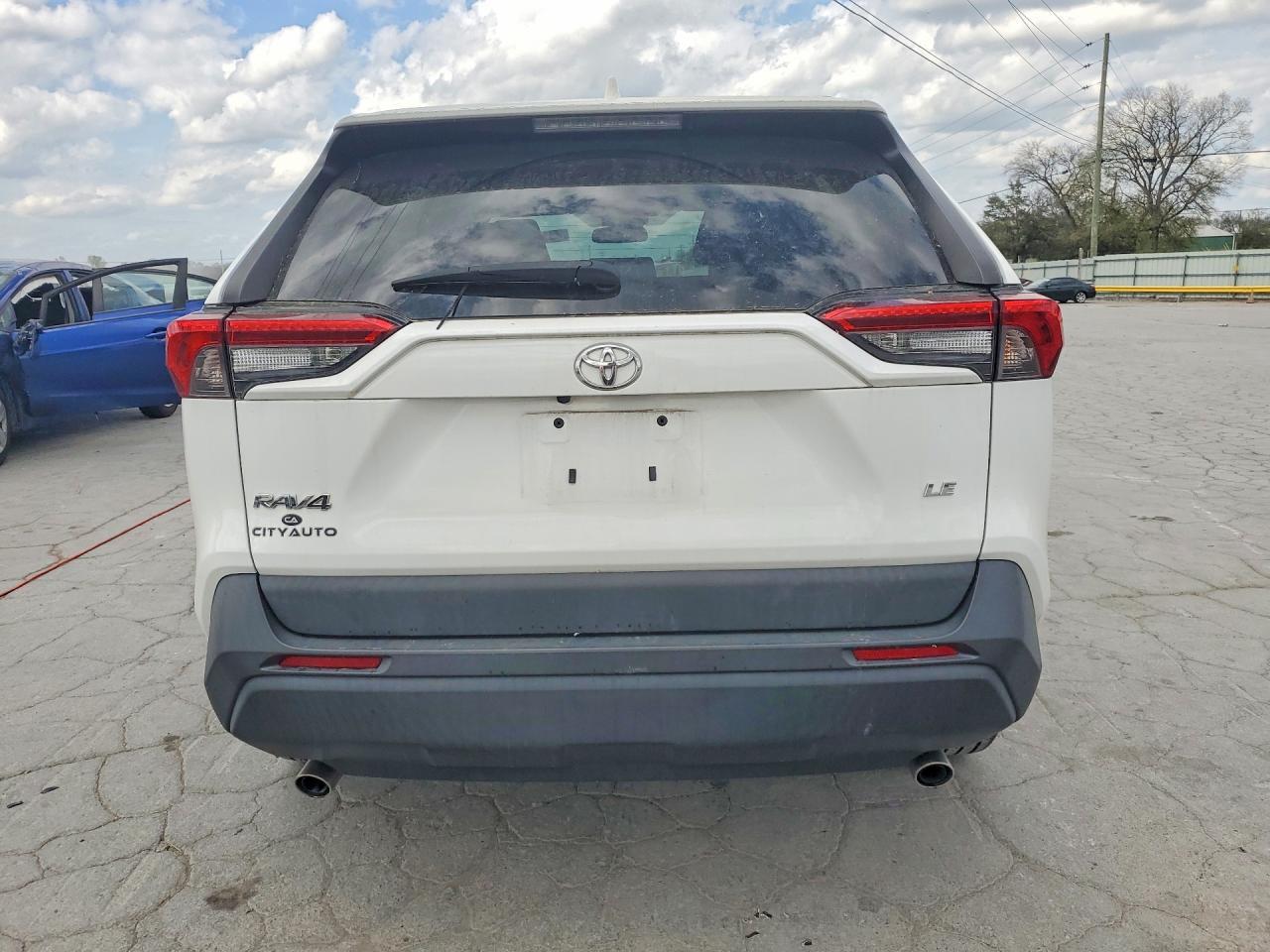 2020 Toyota Rav4 Le - Фото 6