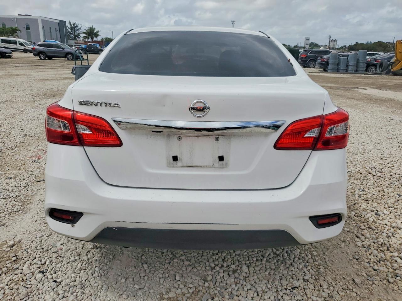 2019 Nissan Sentra S - Фото 6