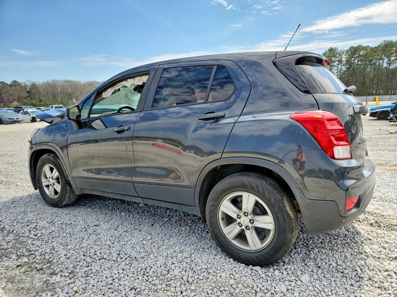 2019 Chevrolet Trax Ls - Фото 2
