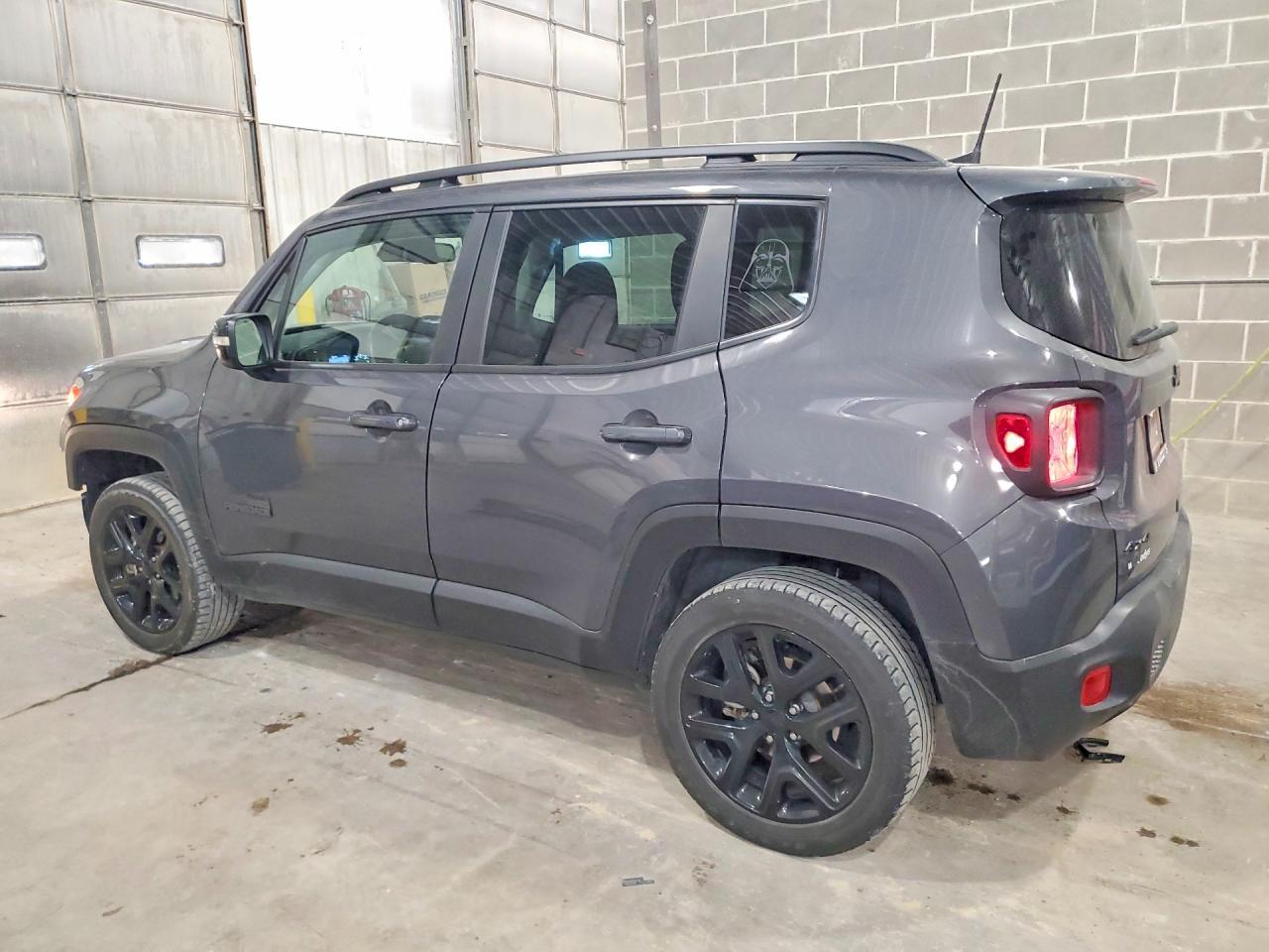 2023 Jeep Renegade Altitude - Фото 2