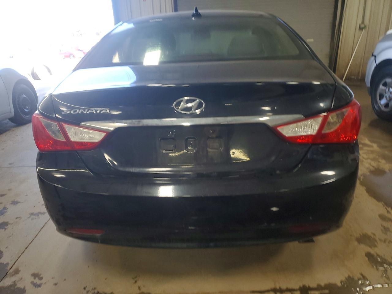 2012 Hyundai Sonata Gls - Image 6