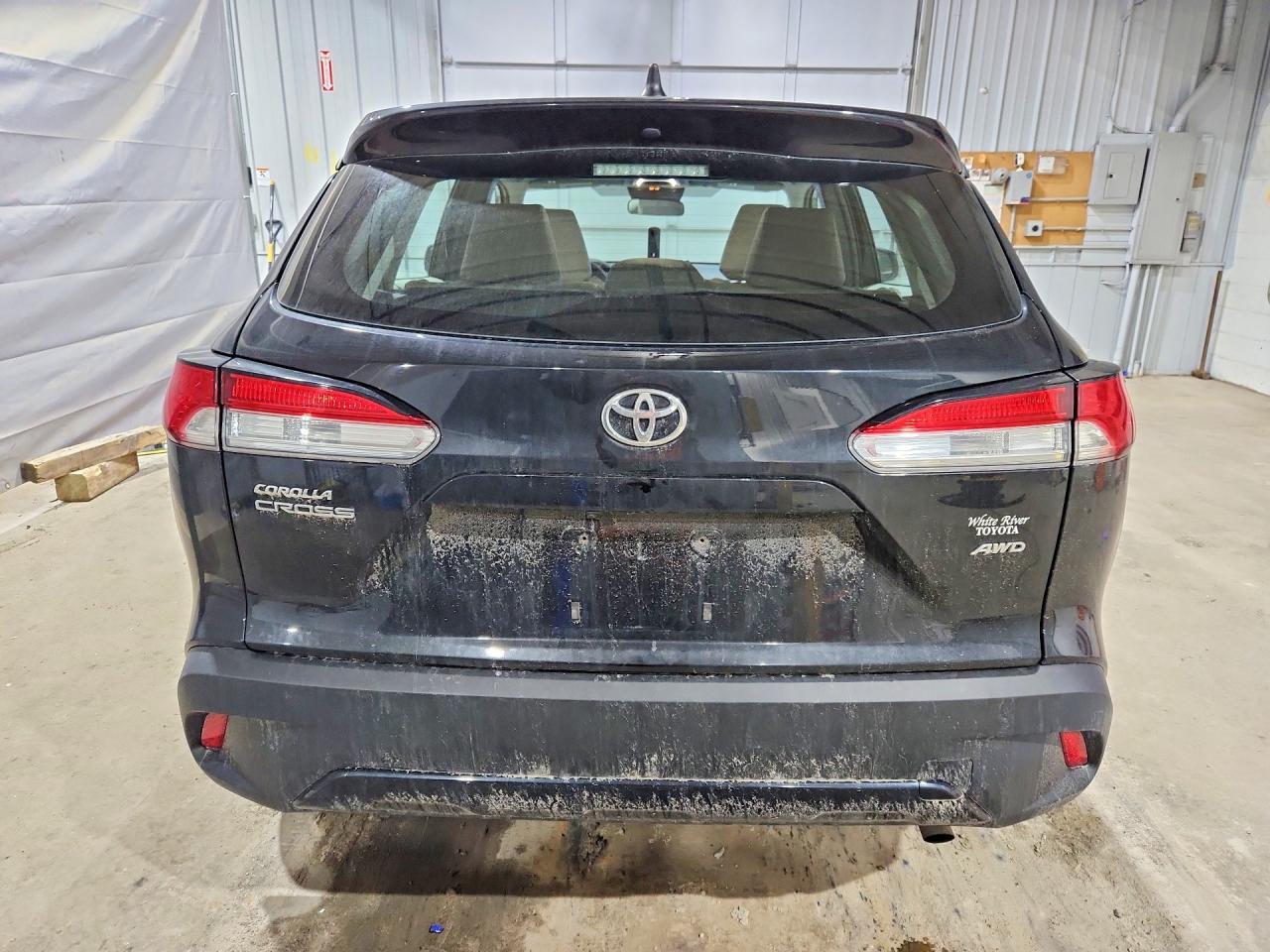 2023 Toyota Corolla Cross L - Image 6