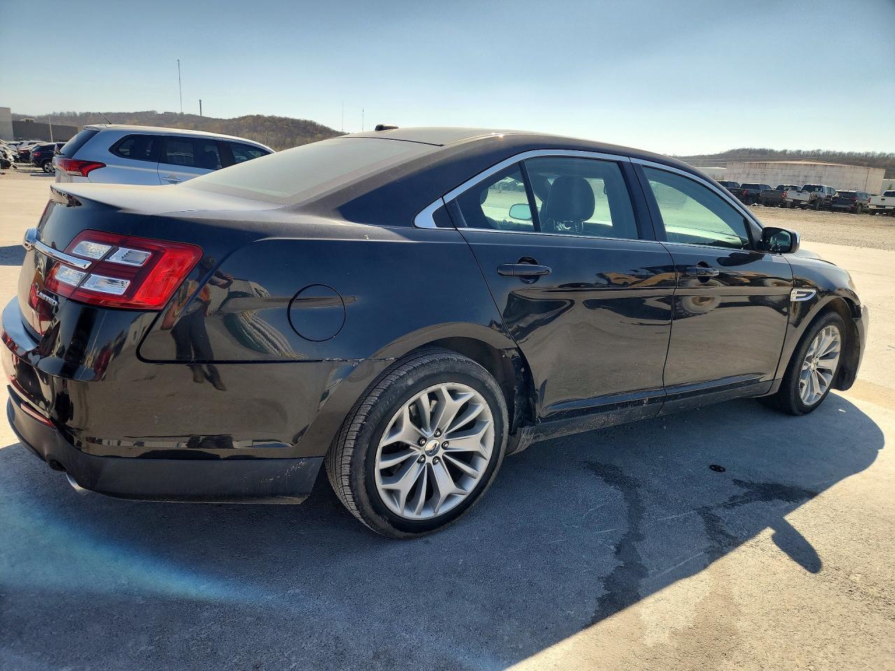 2013 Ford Taurus Limited - Фото 3