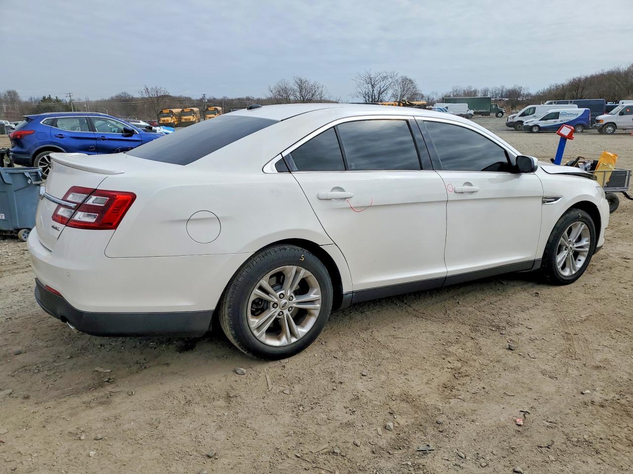 2014 Ford Taurus Sel - Фото 3