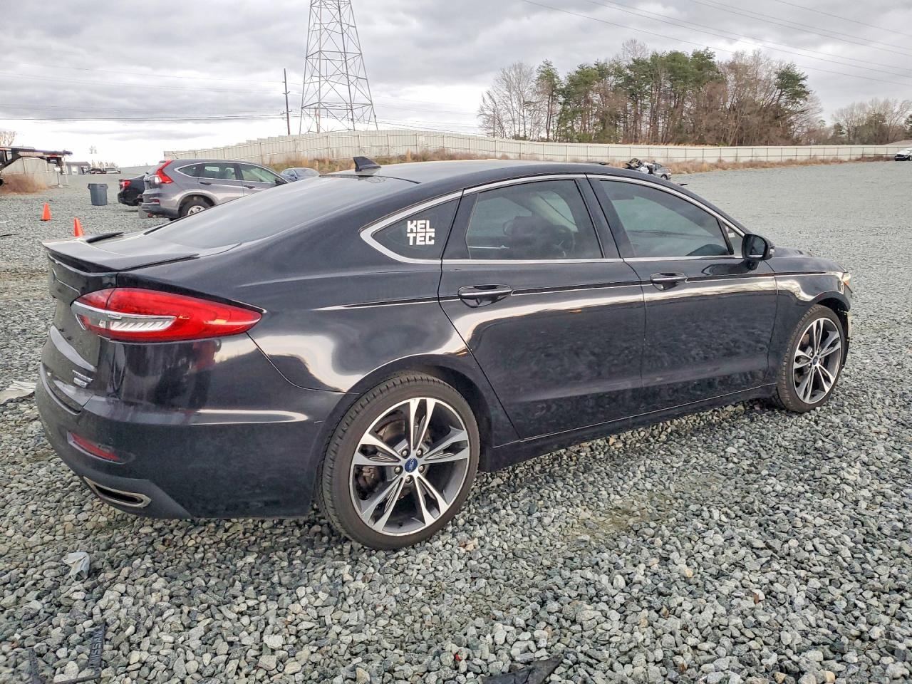 2020 Ford Fusion Titanium - Фото 3