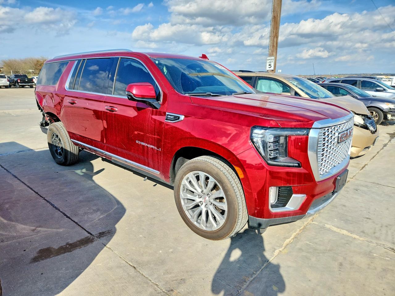 2022 GMC Yukon Xl Denali - Фото 4