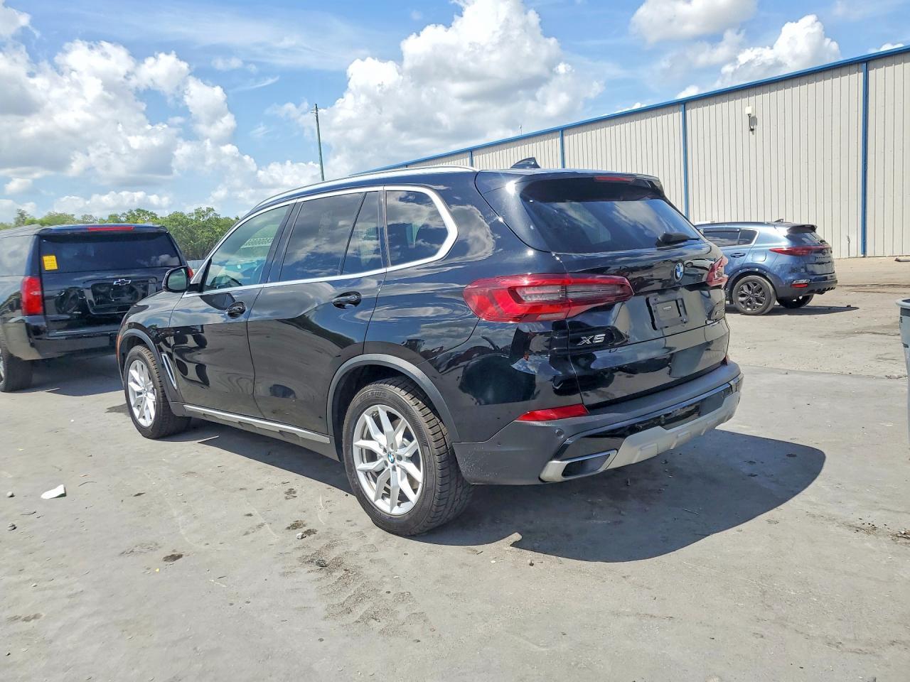 2020 BMW X5 xDrive40I - Фото 2