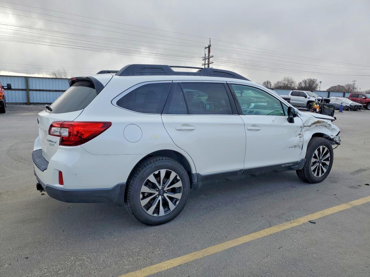 2015 Subaru Outback - Image 3