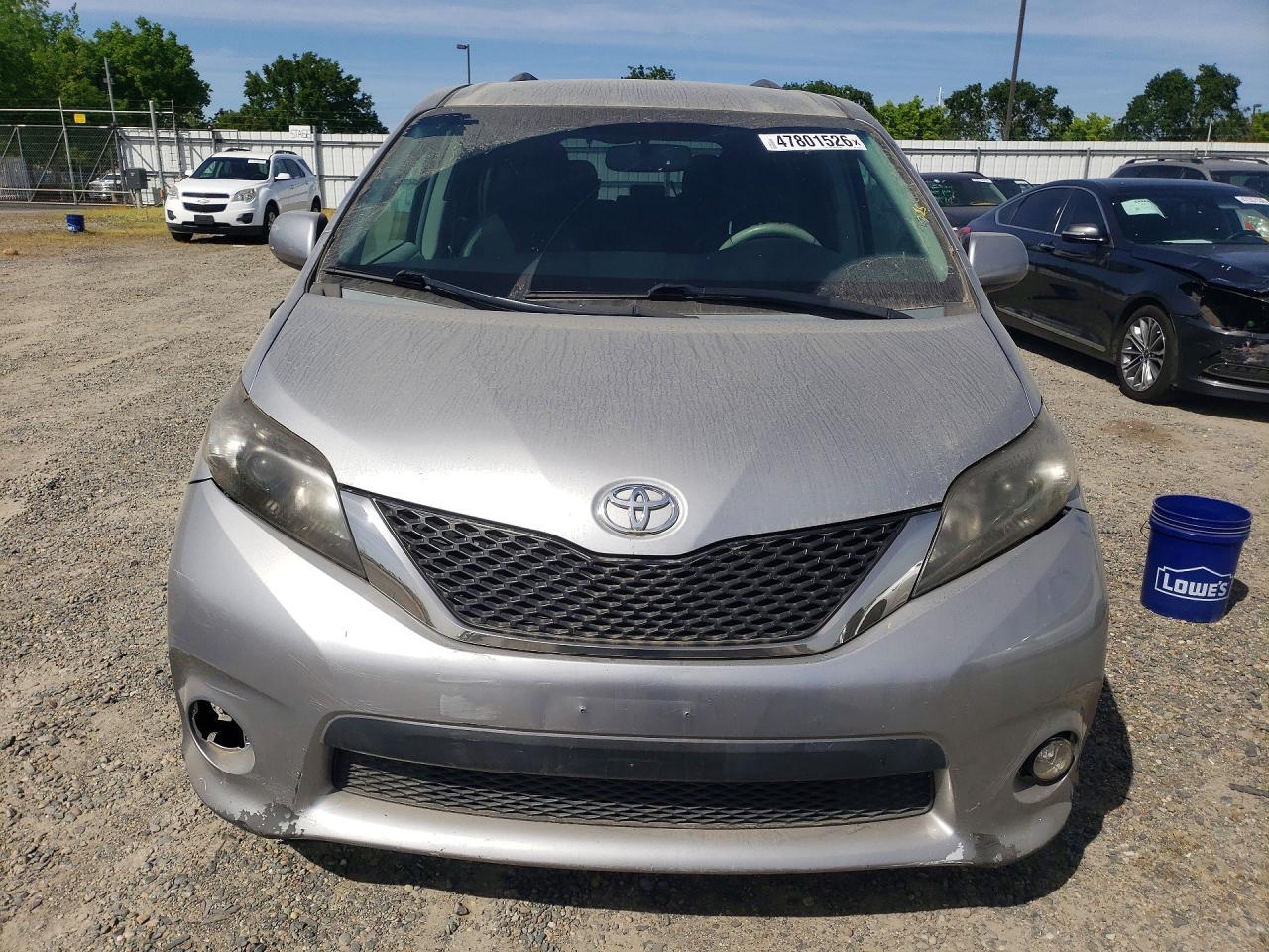 2012 Toyota Sienna Le 7-Passenger - Image 5