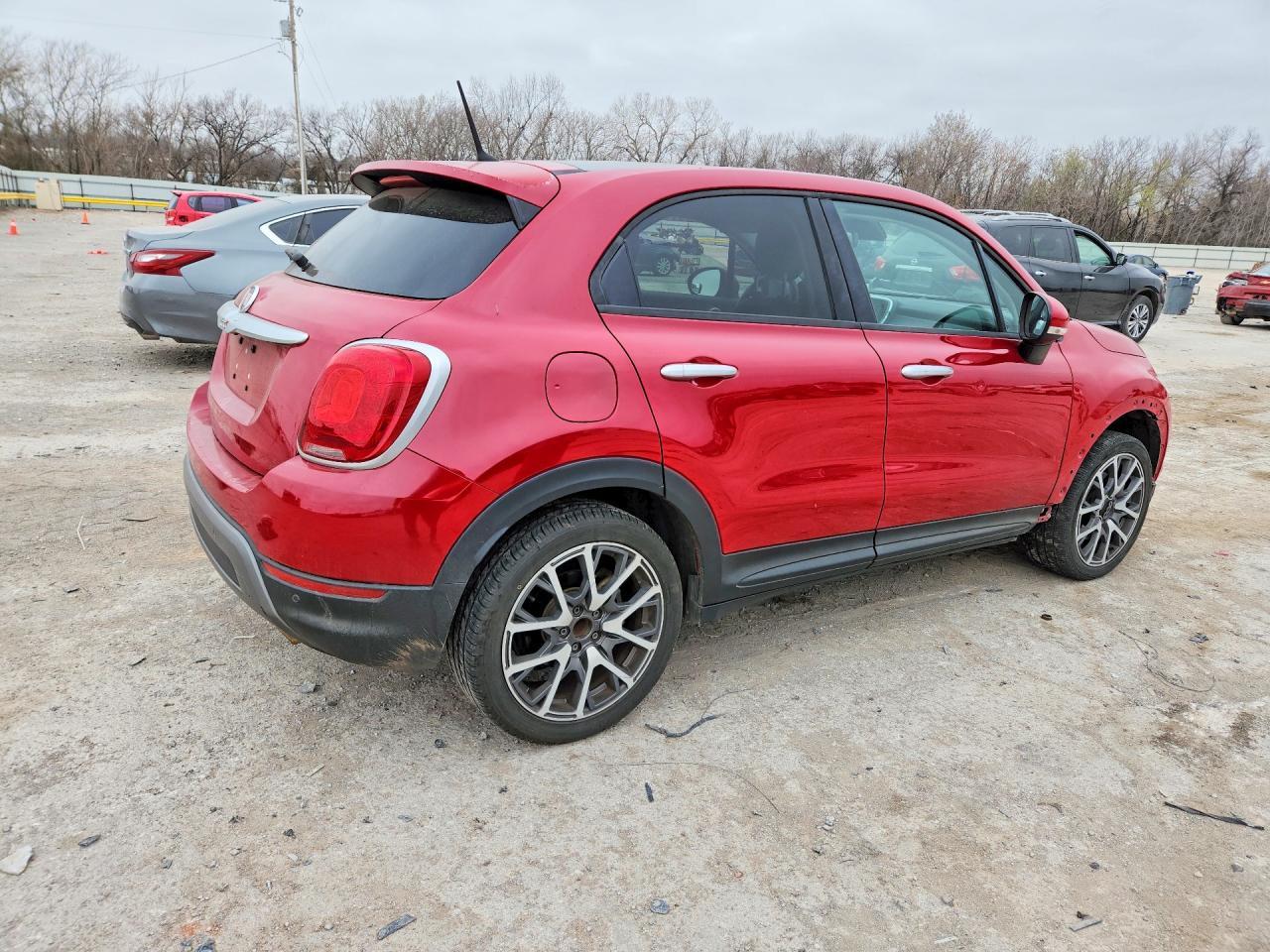 2016 Fiat 500X Trekking Plus - Image 3