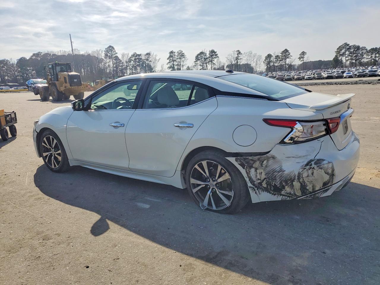 2017 Nissan Maxima Platinum - Image 2