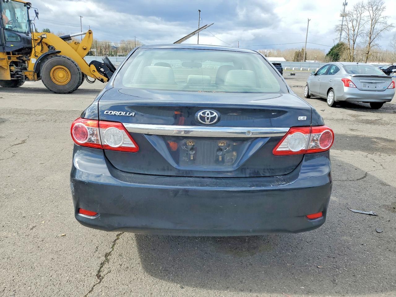 2013 Toyota Corolla Le - Фото 6