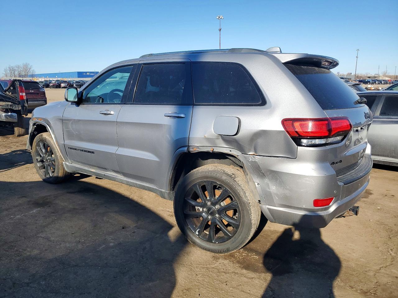 2020 Jeep Grand Cherokee Laredo - Image 2
