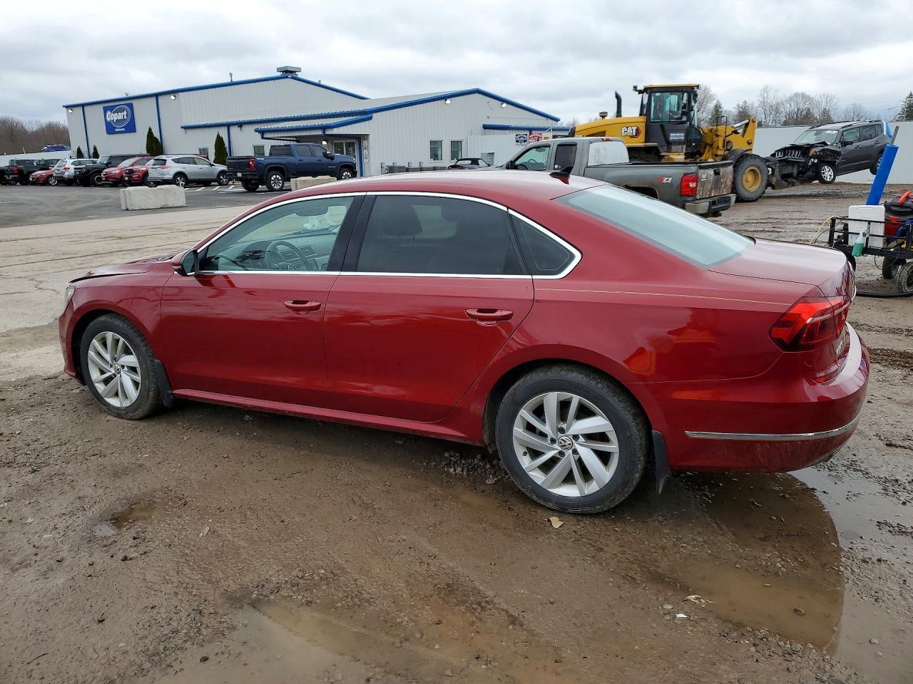 2018 Volkswagen Passat Se - Фото 2