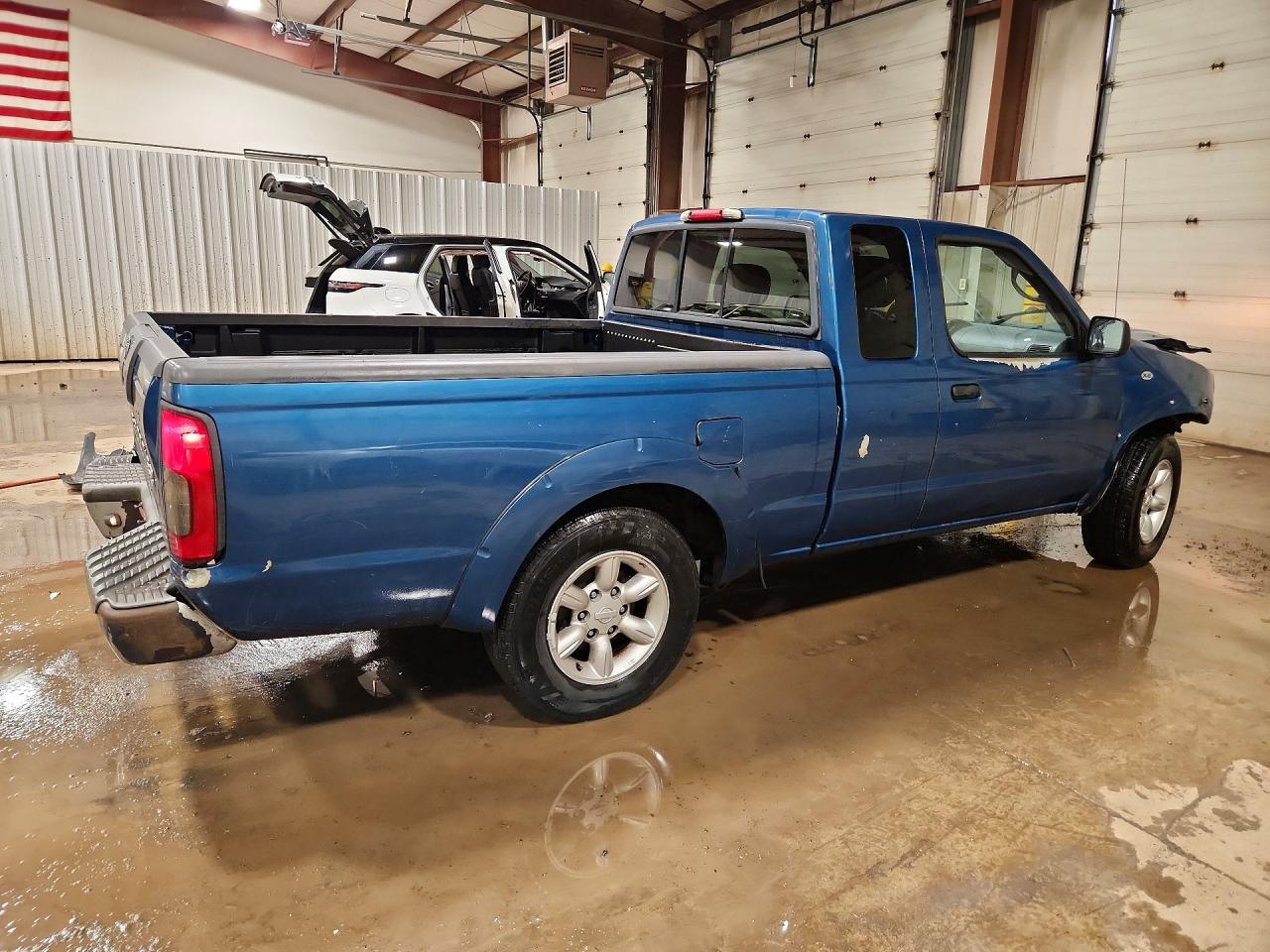 2004 Nissan Frontier Standard - Image 3